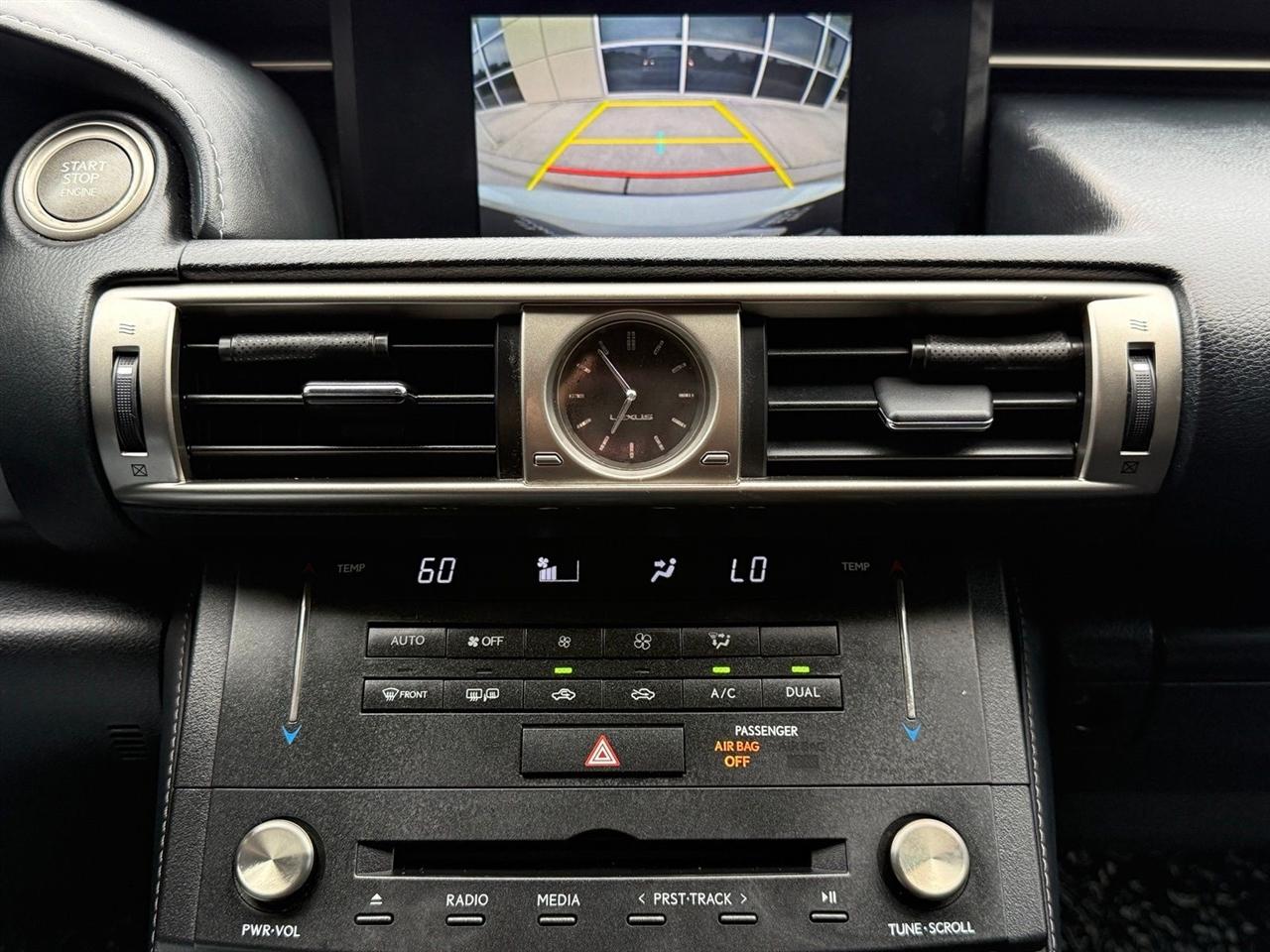 Lexus IS 200t  2016