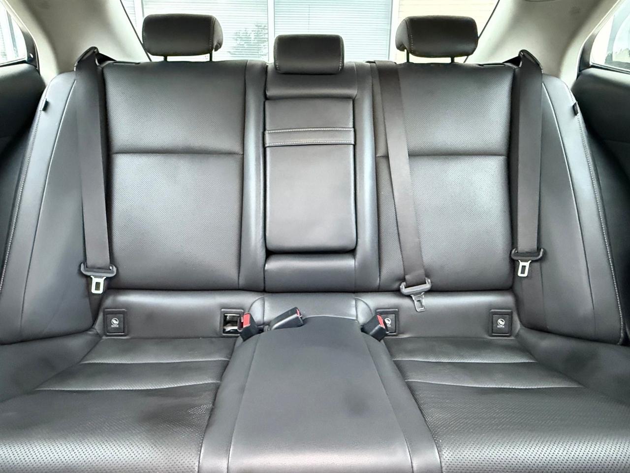 Lexus IS 200t  2016