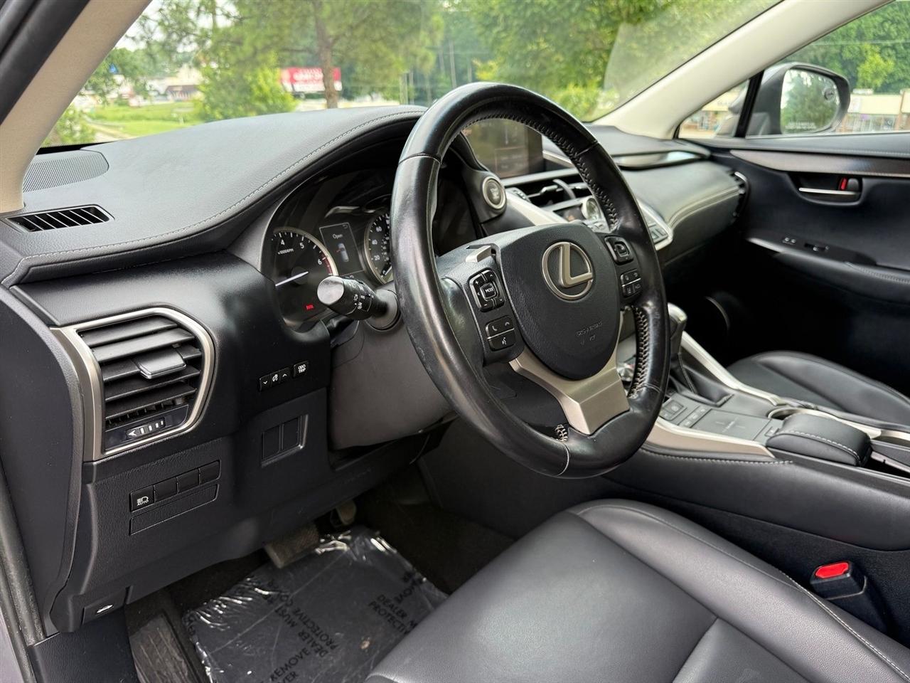 Lexus NX  2018