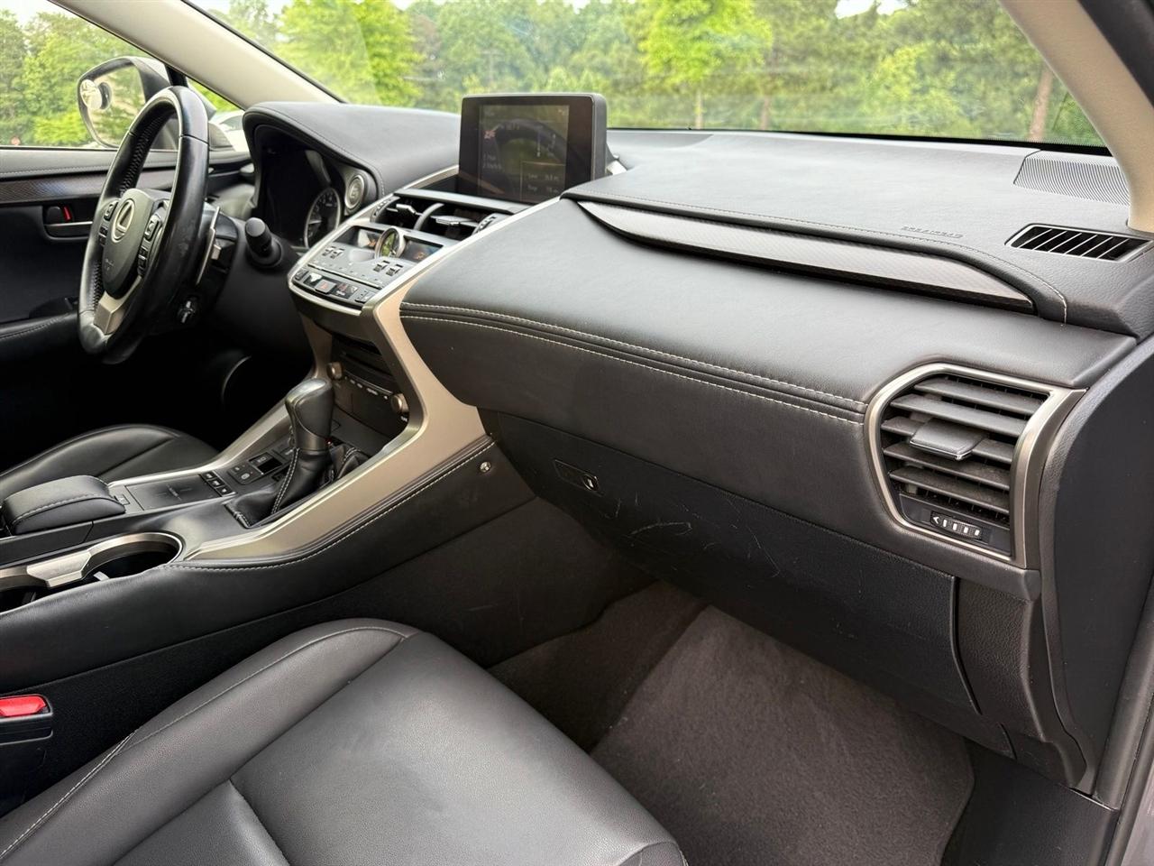 Lexus NX  2018