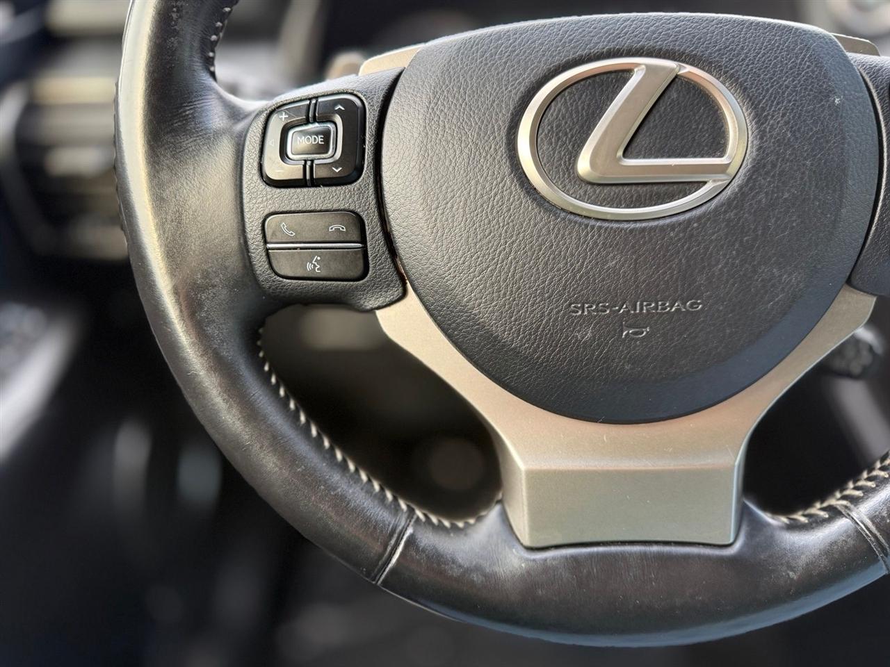 Lexus NX  2018