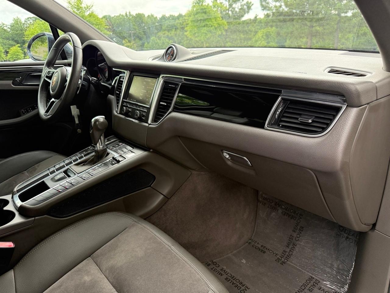 Porsche Macan  2015