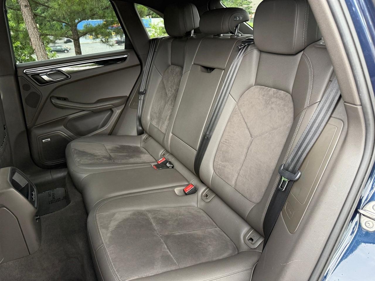 Porsche Macan  2015