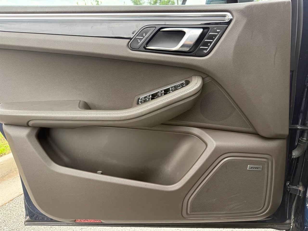 Porsche Macan  2015