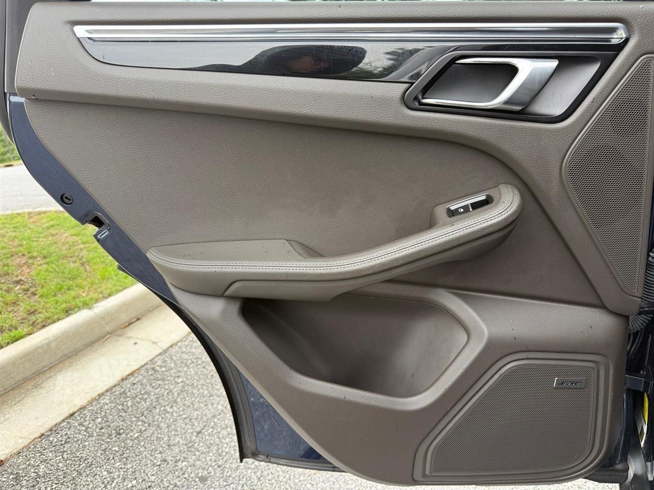 Porsche Macan  2015