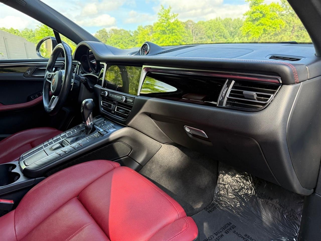 Porsche Macan  2020