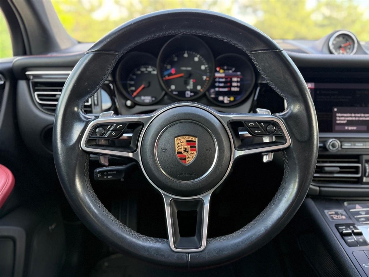 Porsche Macan  2020