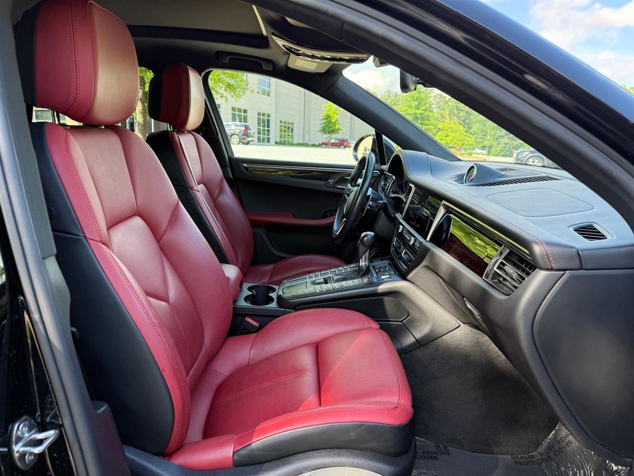 Porsche Macan  2020
