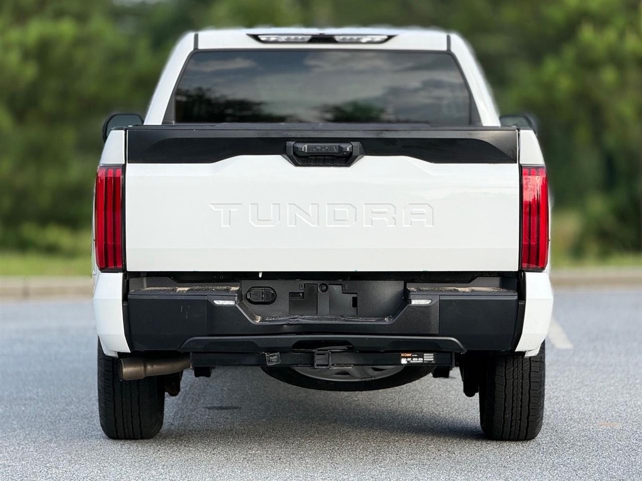 Toyota Tundra 4WD  2024