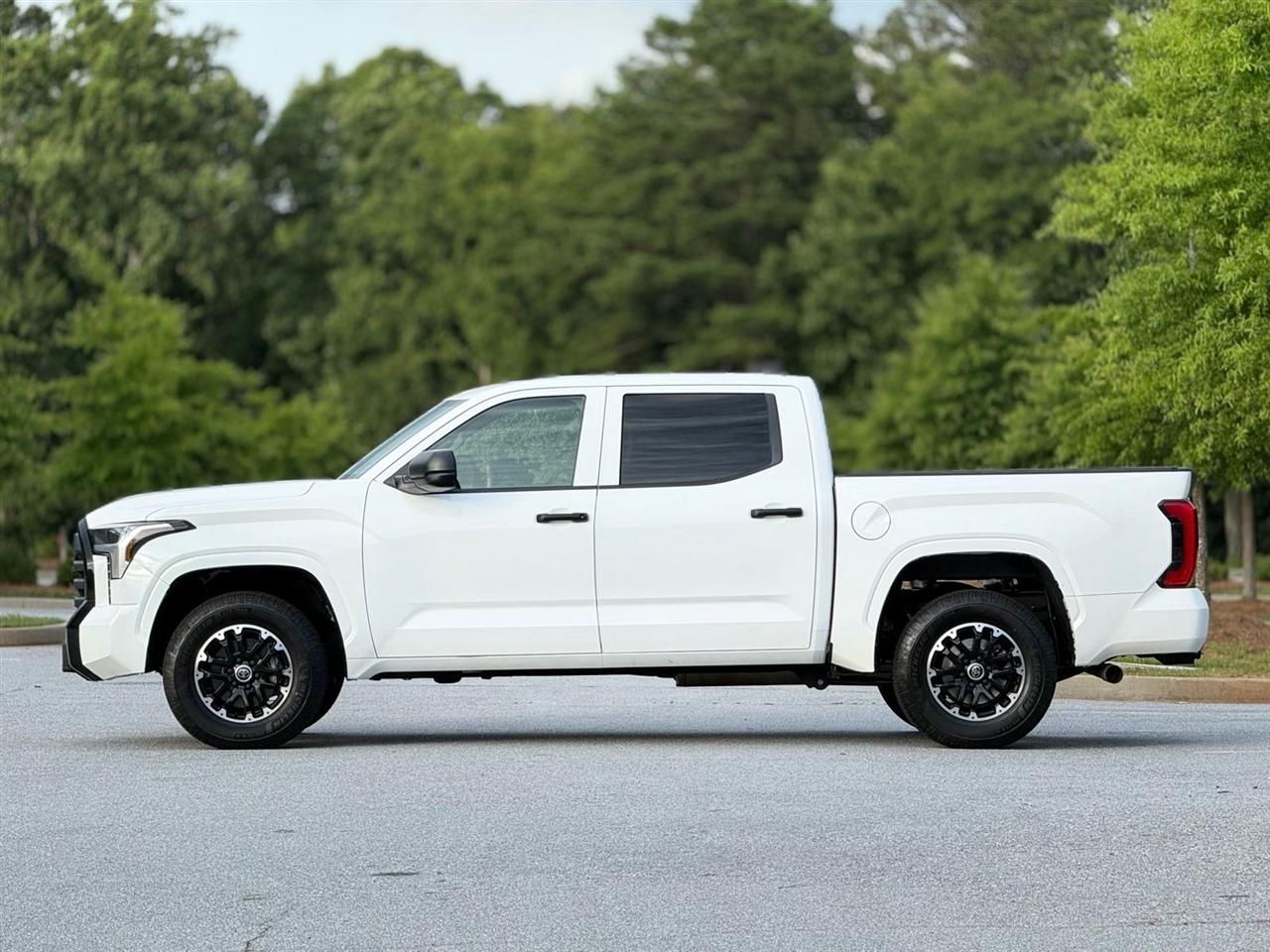 Toyota Tundra 4WD  2024