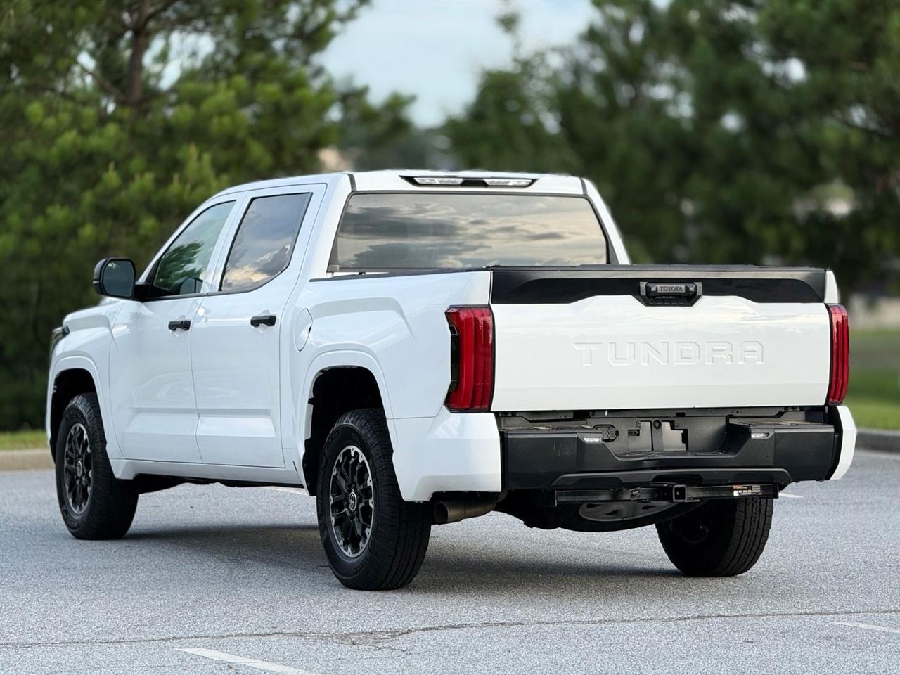 Toyota Tundra 4WD  2024
