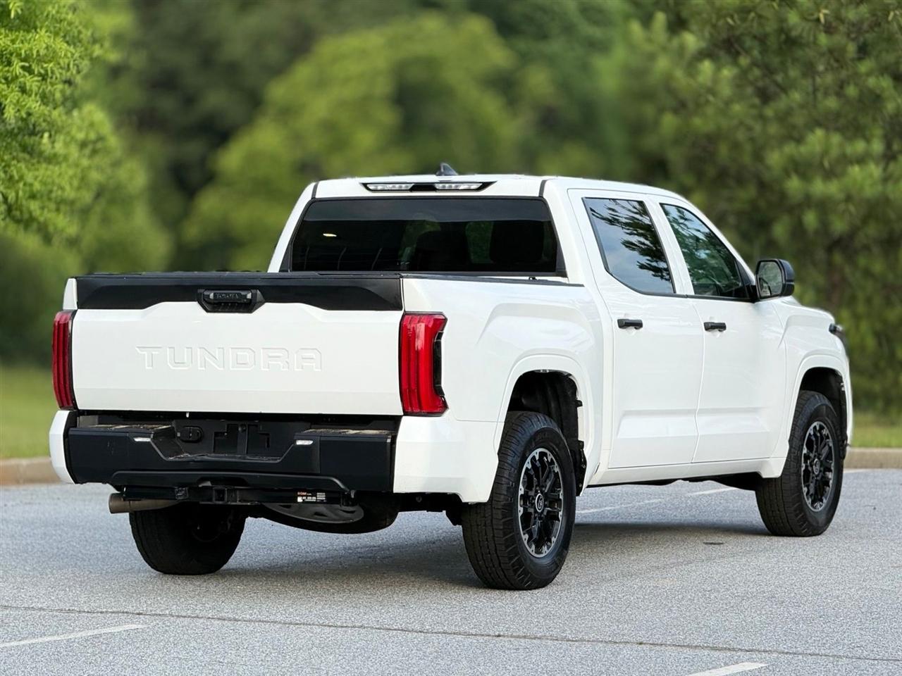 Toyota Tundra 4WD  2024