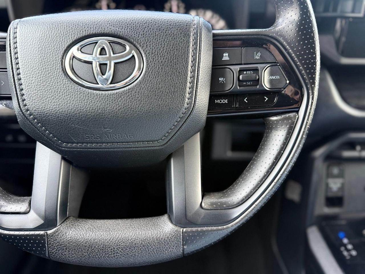 Toyota Tundra 4WD  2024