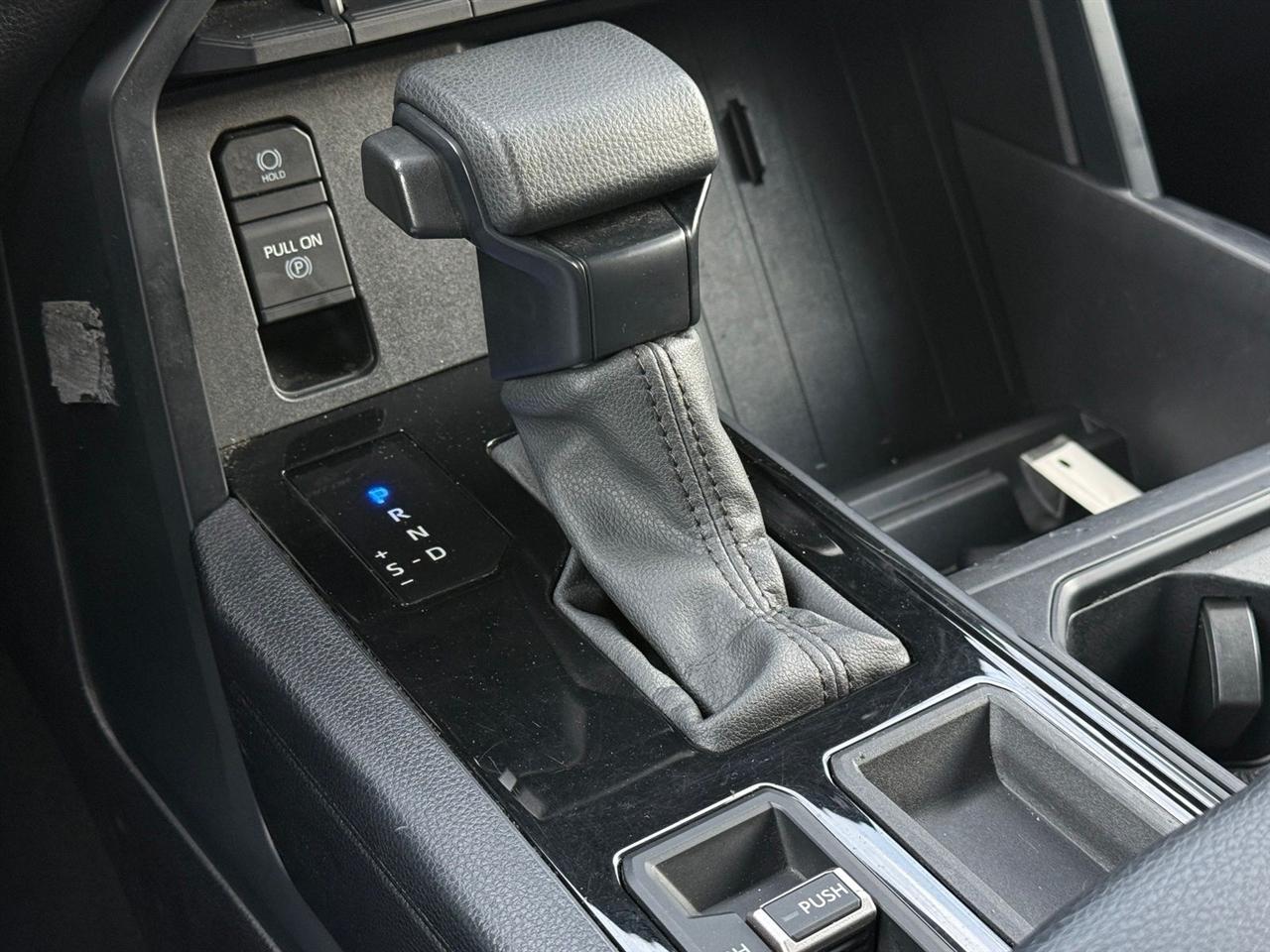 Toyota Tundra 4WD  2024