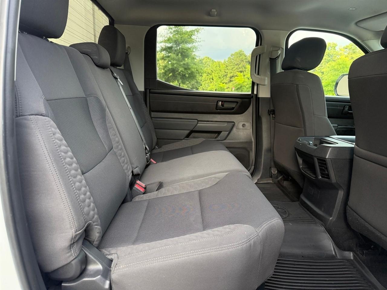 Toyota Tundra 4WD  2024
