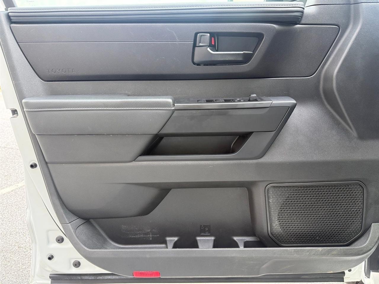 Toyota Tundra 4WD  2024