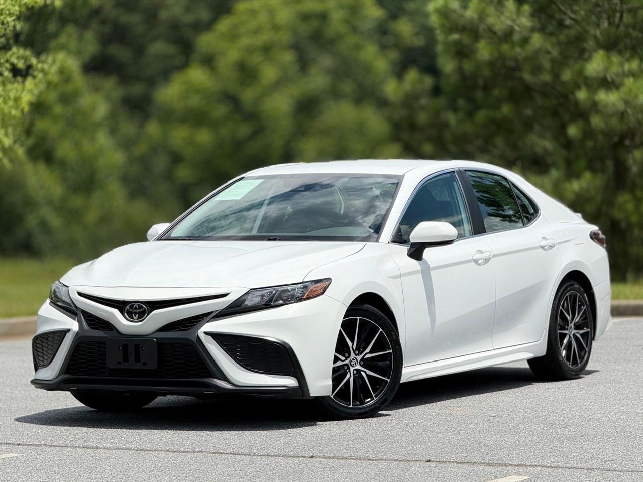 Toyota Camry  2023
