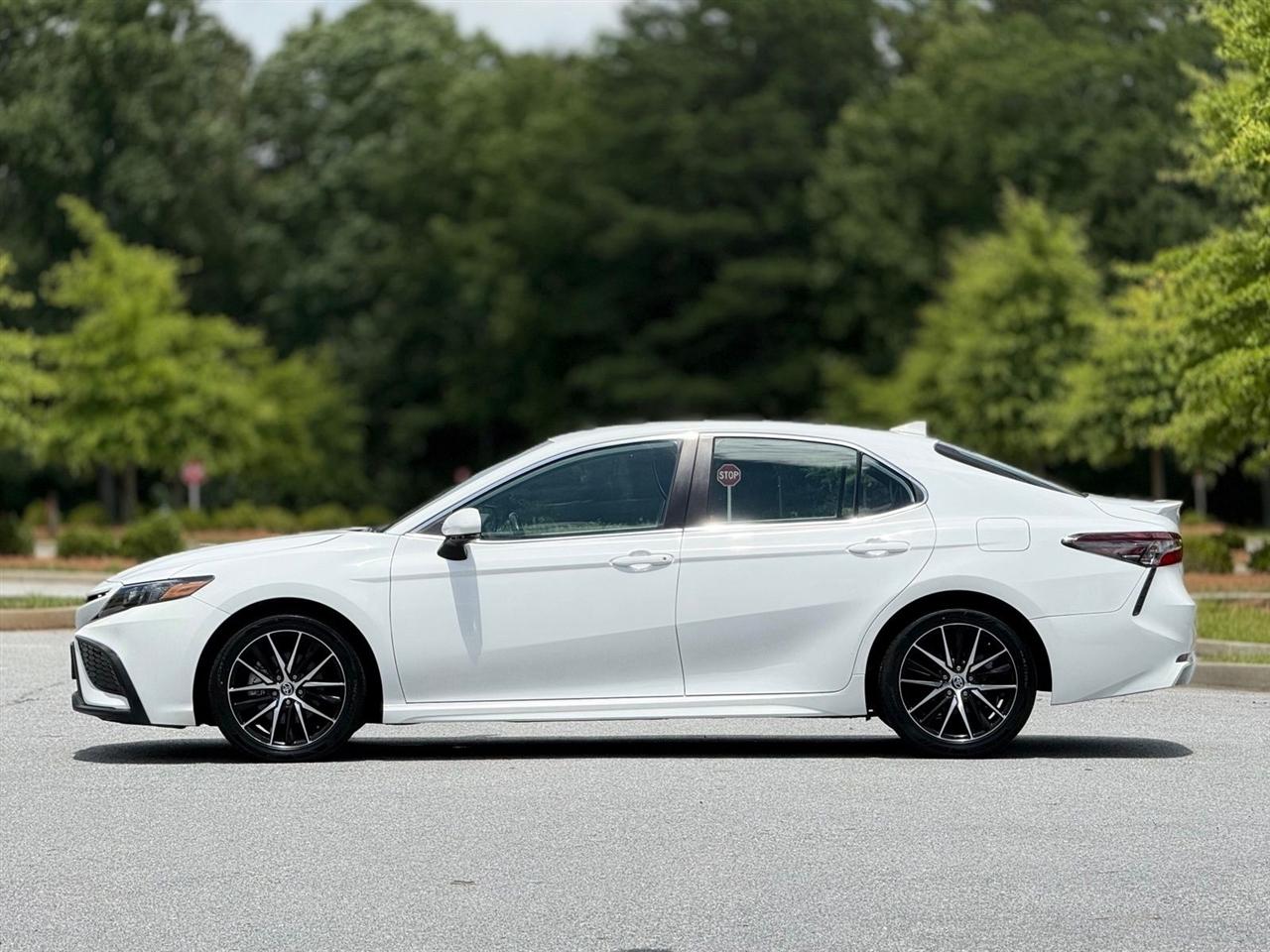 Toyota Camry  2023