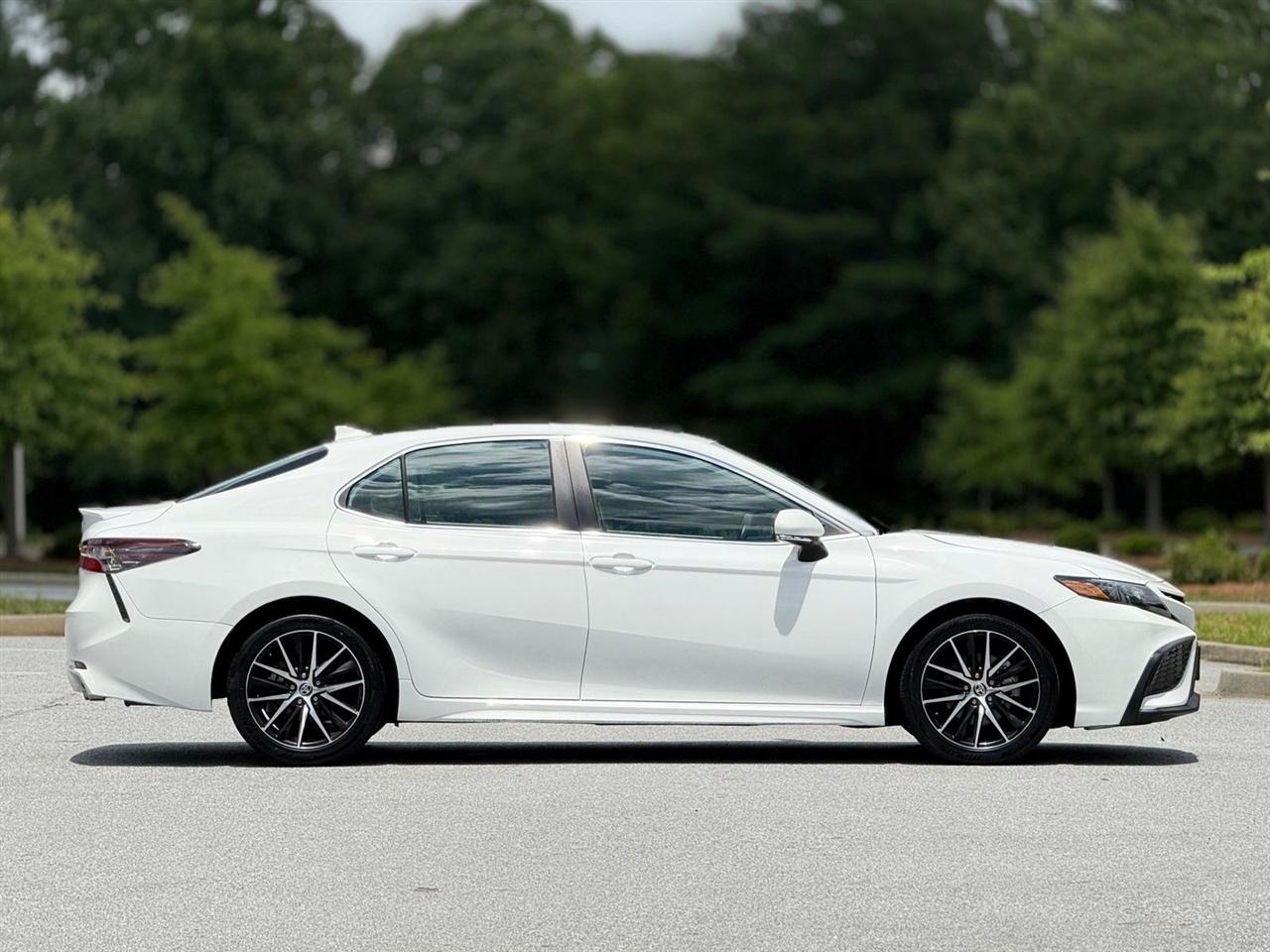 Toyota Camry  2023