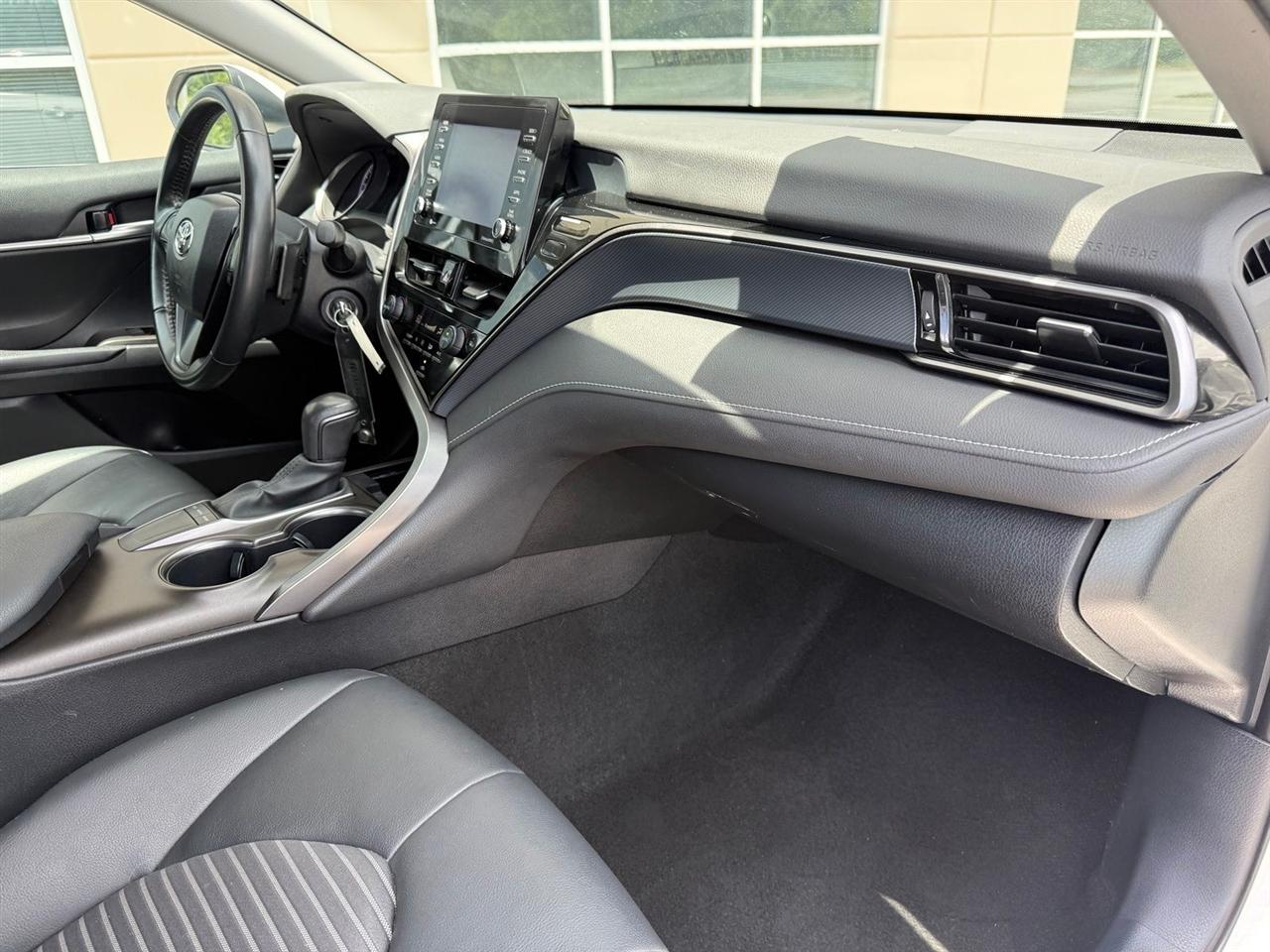 Toyota Camry  2023