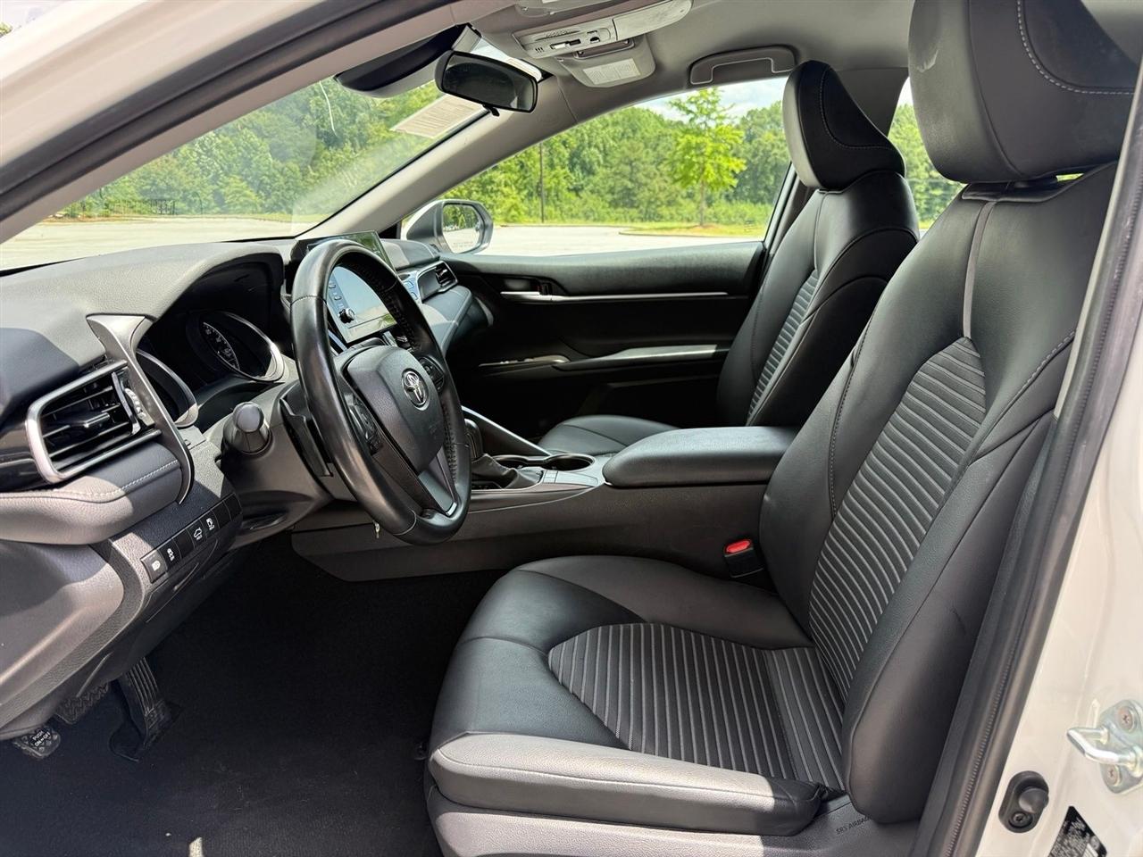 Toyota Camry  2023
