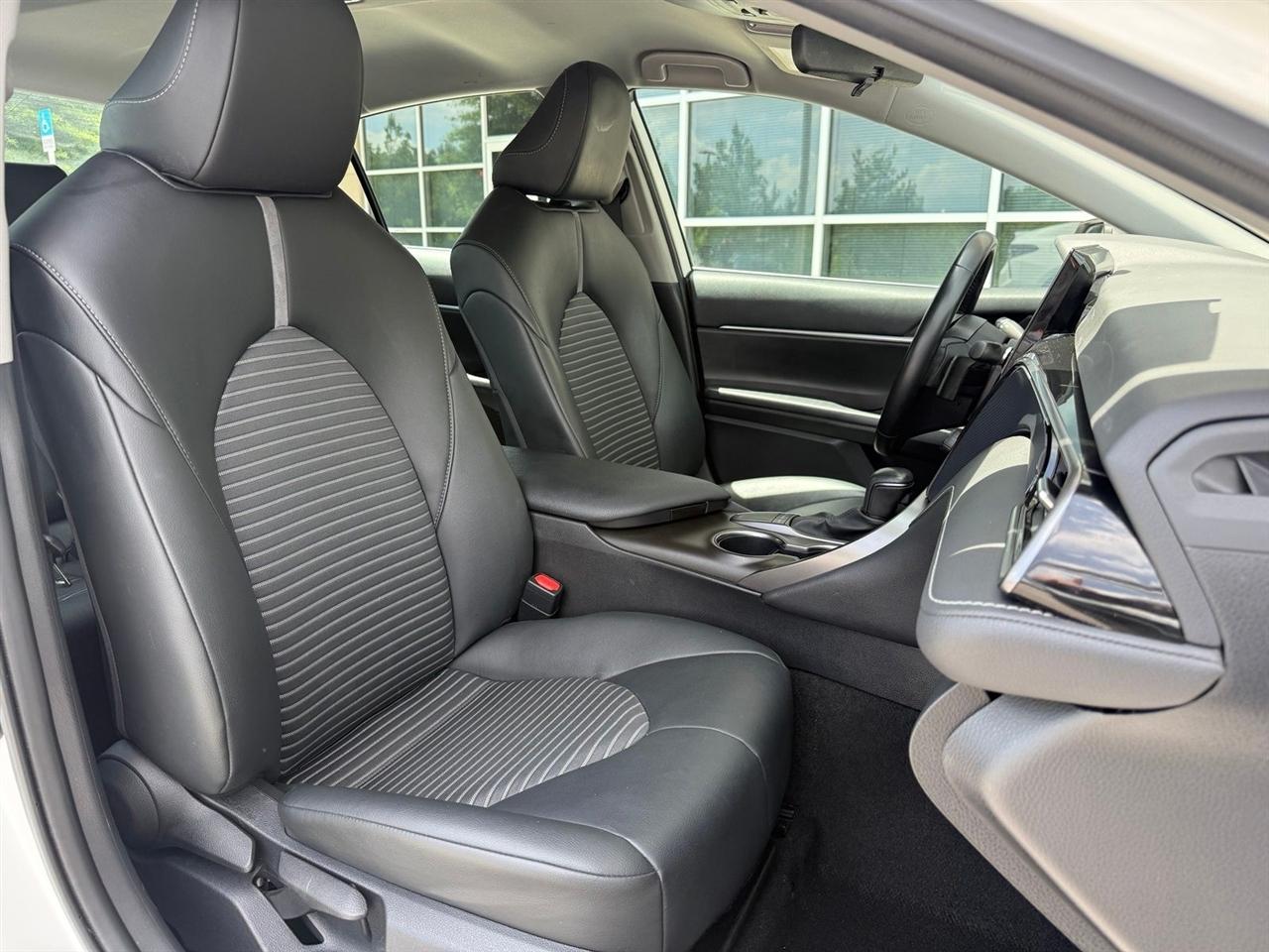 Toyota Camry  2023