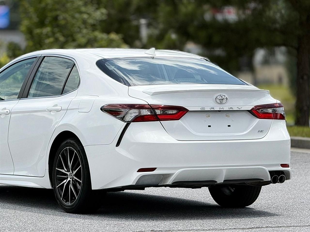 Toyota Camry  2023