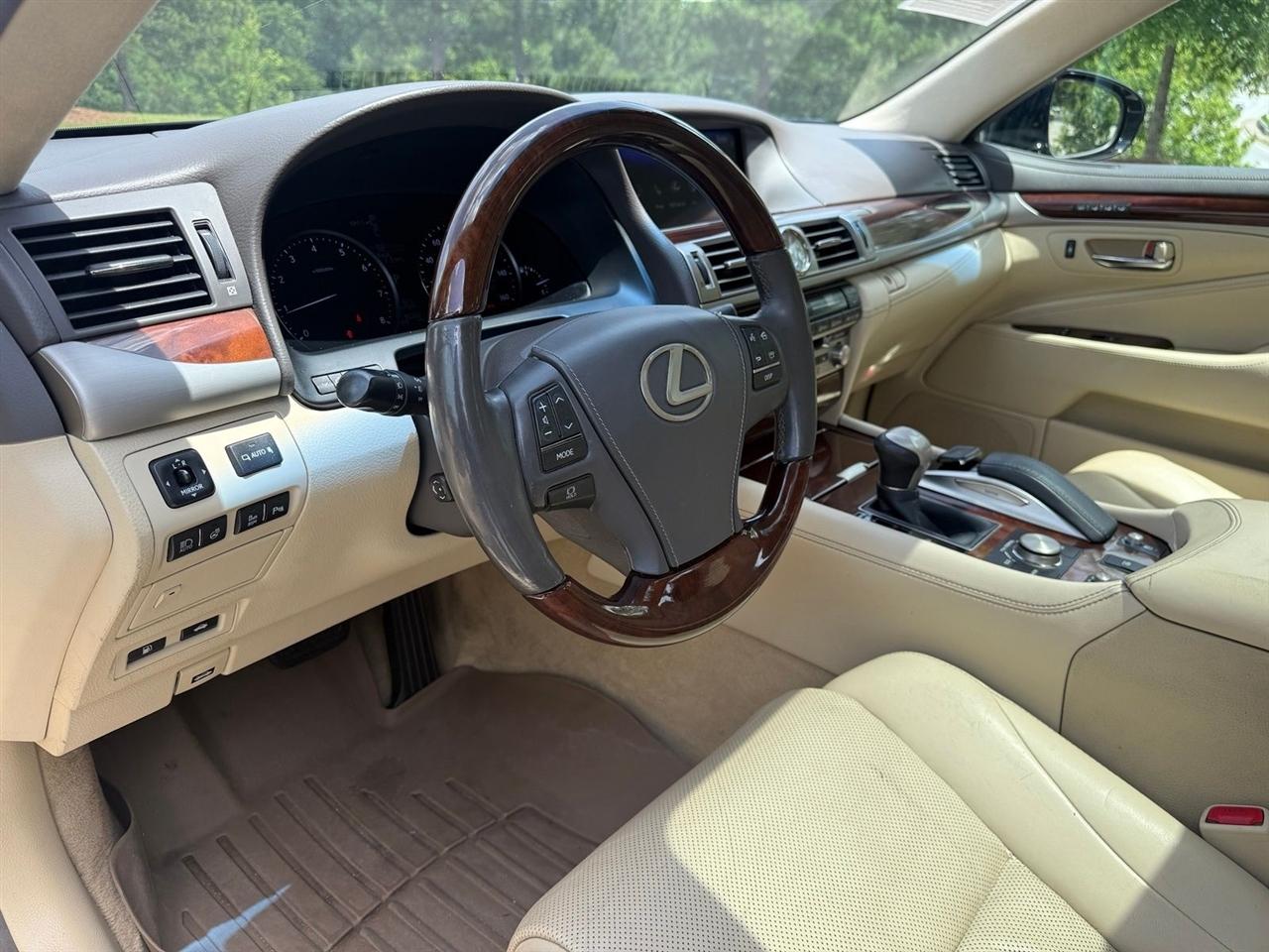 Lexus LS  2017