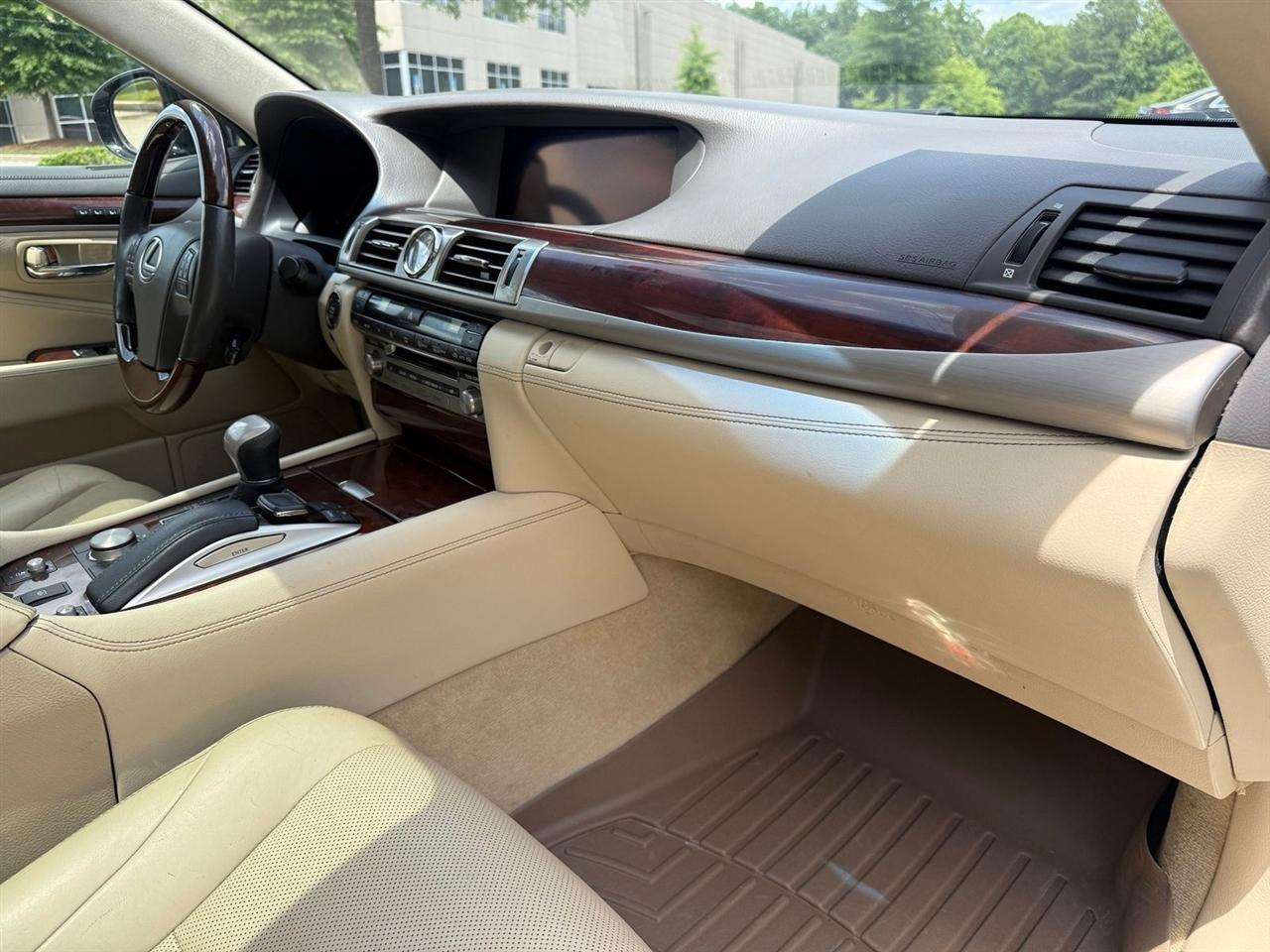 Lexus LS  2017