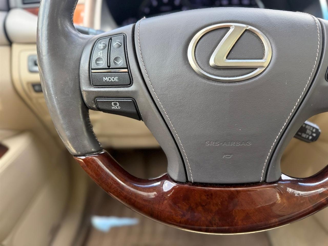 Lexus LS  2017