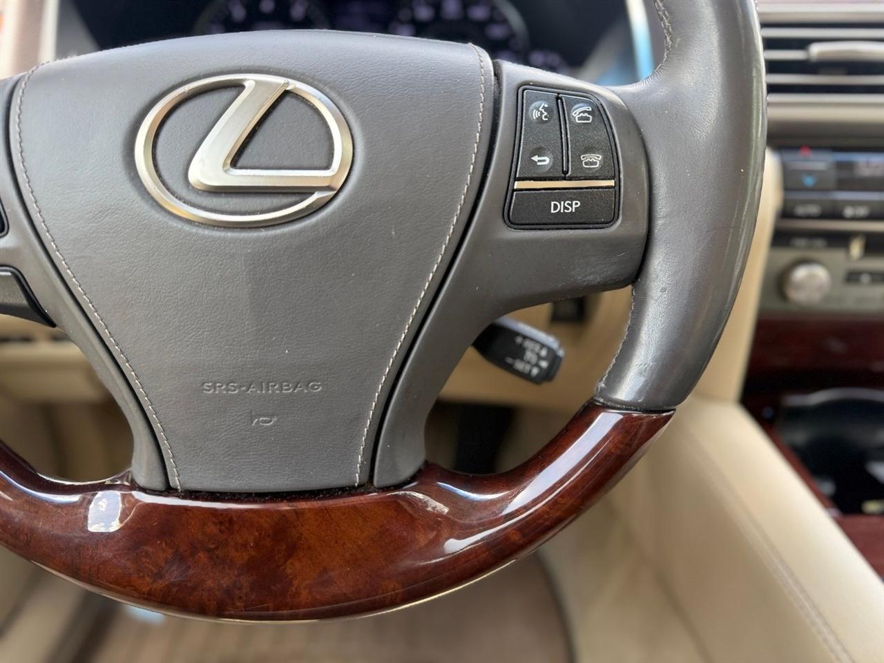 Lexus LS  2017