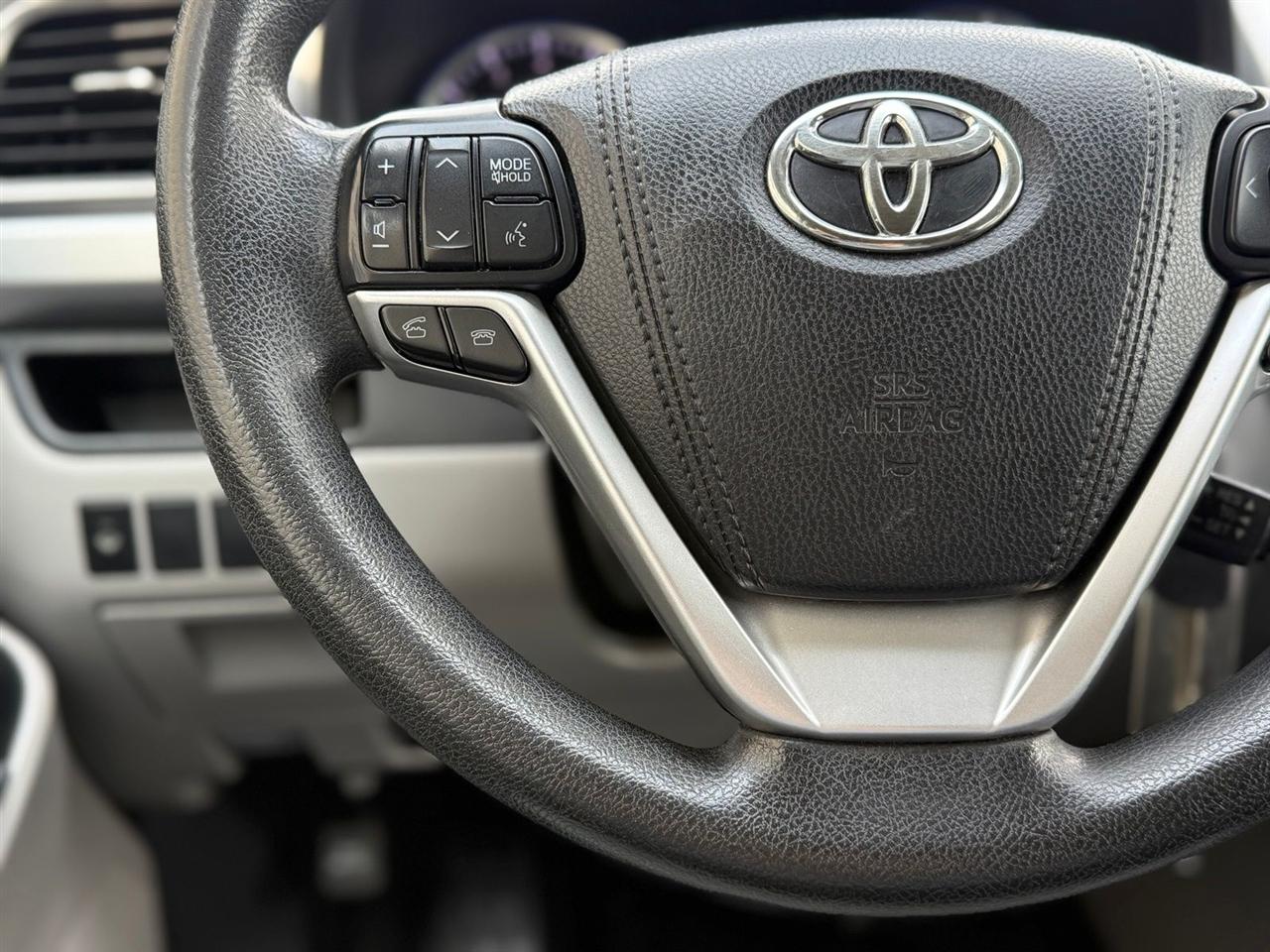 Toyota Highlander  2016