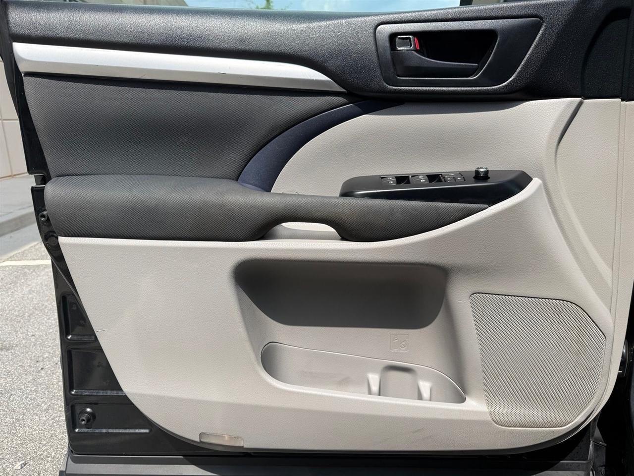 Toyota Highlander  2016