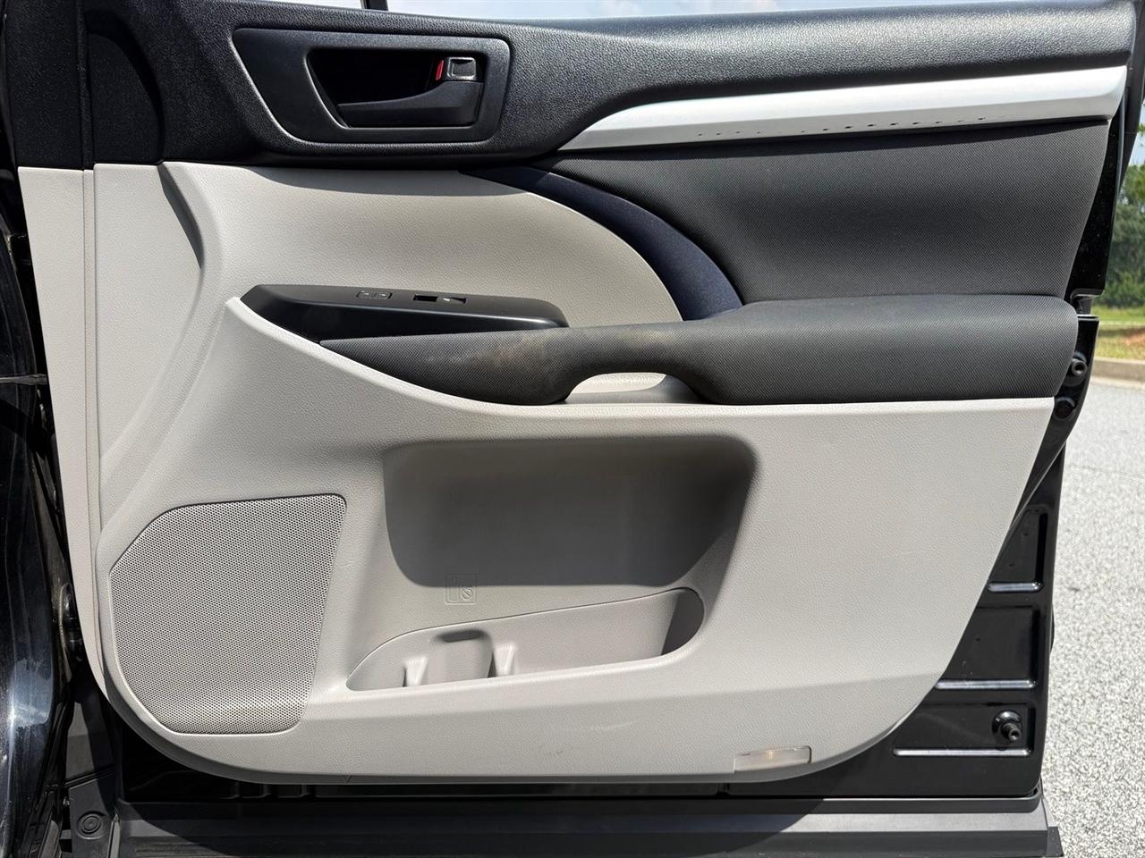 Toyota Highlander  2016