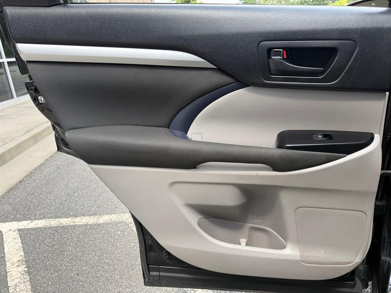 Toyota Highlander  2016