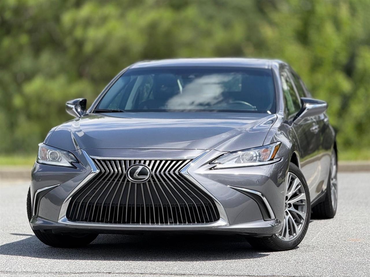 Lexus ES  2019