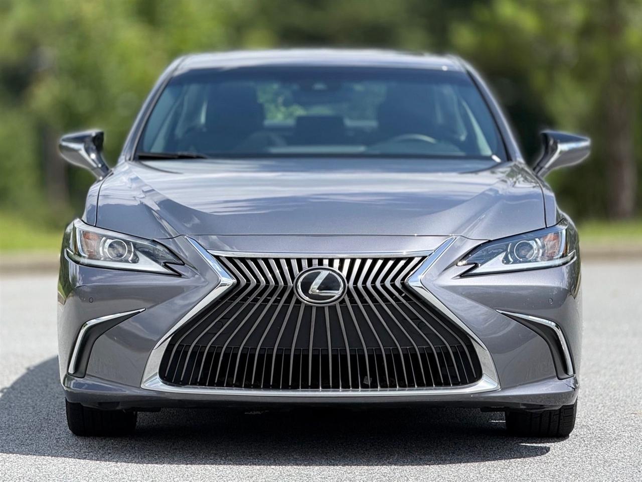 Lexus ES  2019