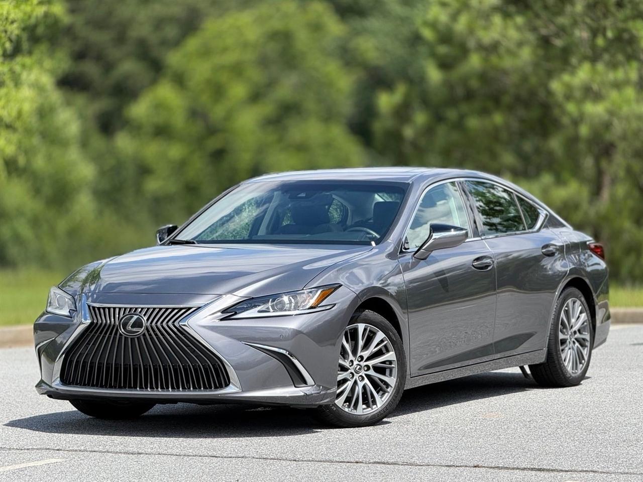 Lexus ES  2019