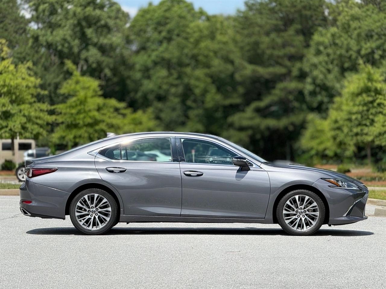 Lexus ES  2019