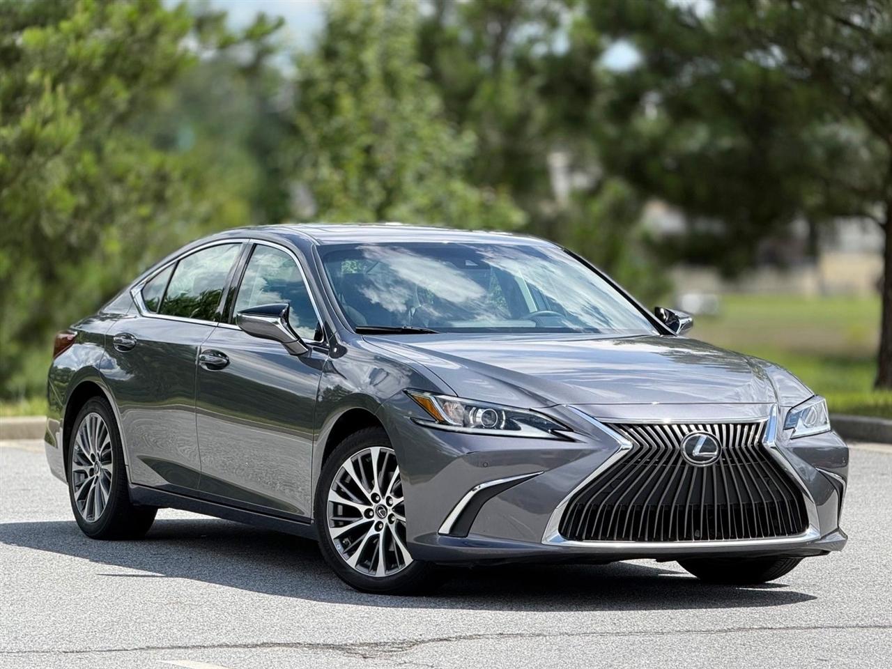 Lexus ES  2019