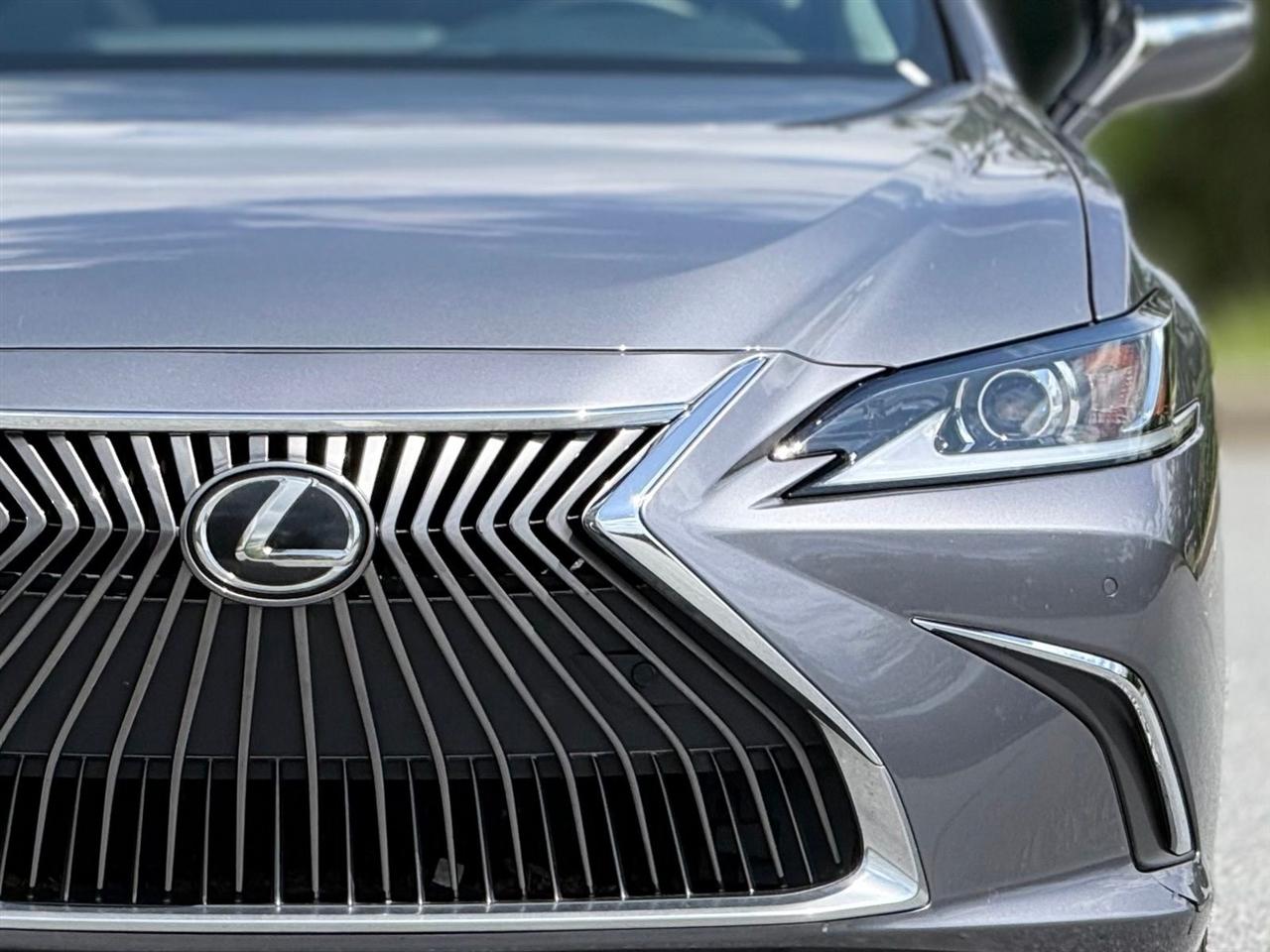 Lexus ES  2019