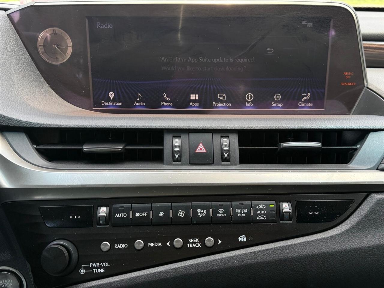 Lexus ES  2019