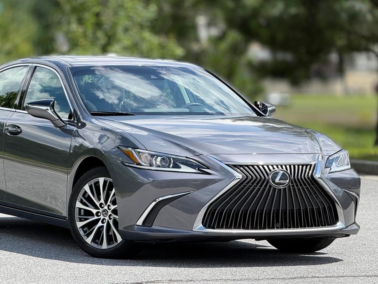 Lexus ES  2019