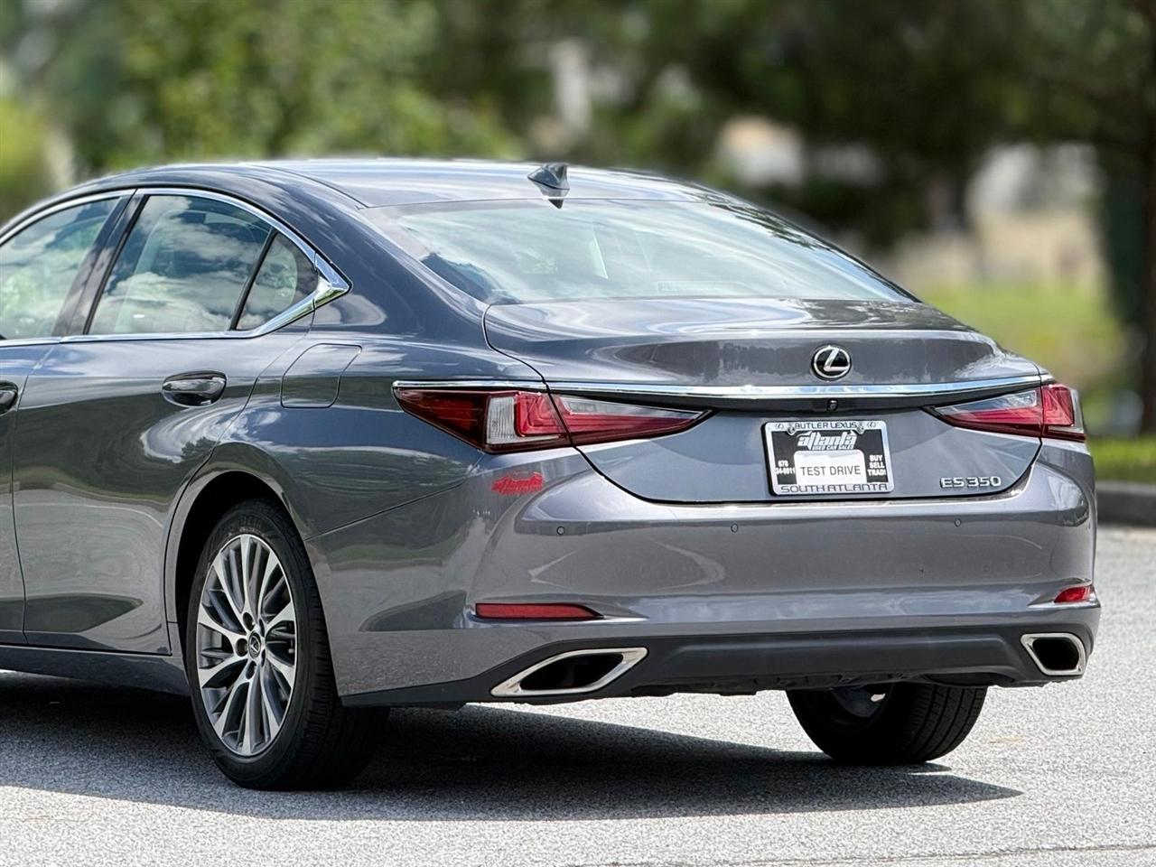 Lexus ES  2019