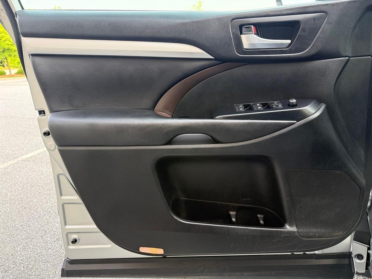 Toyota Highlander  2018