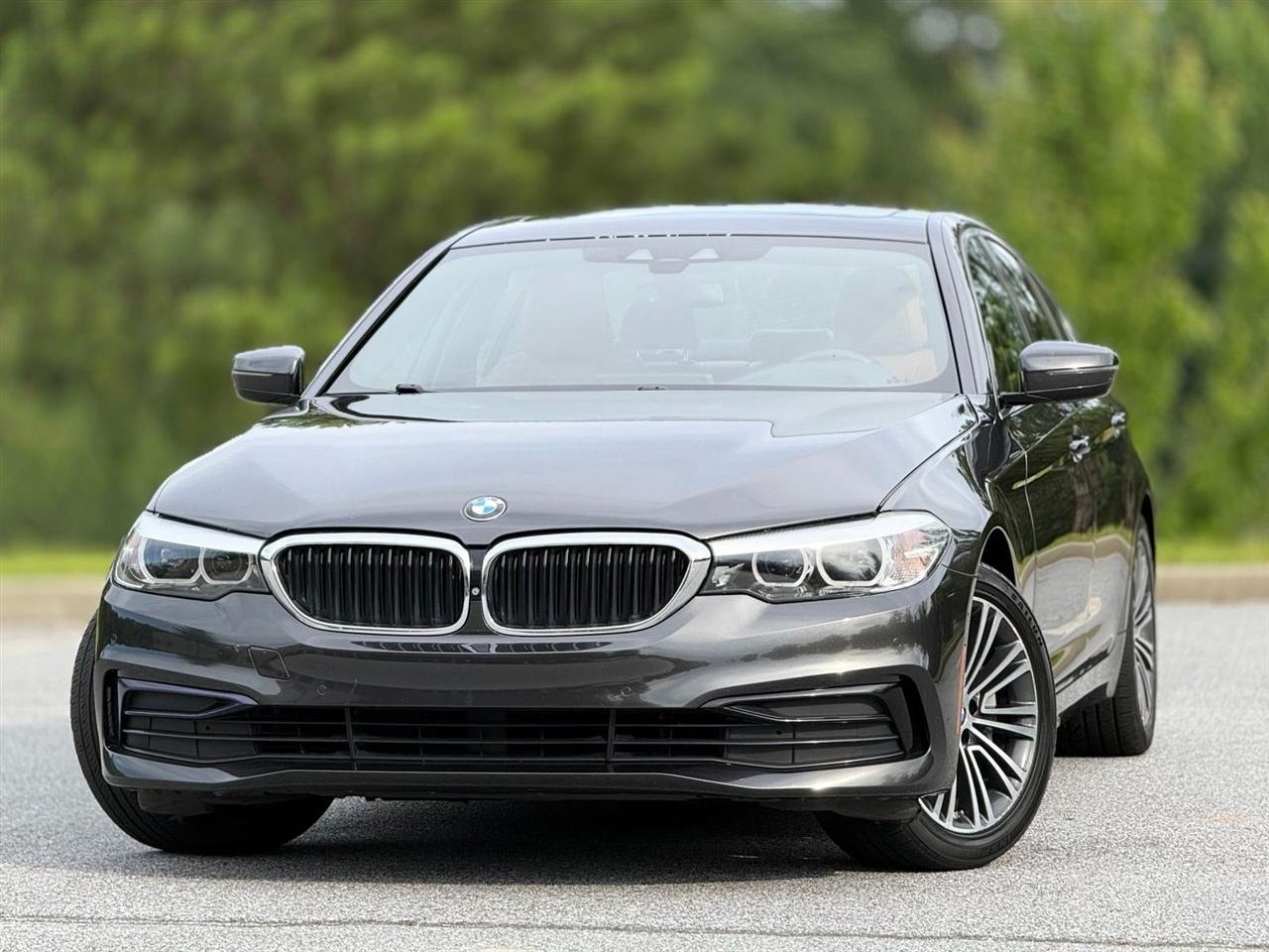 BMW 5 Series  2019