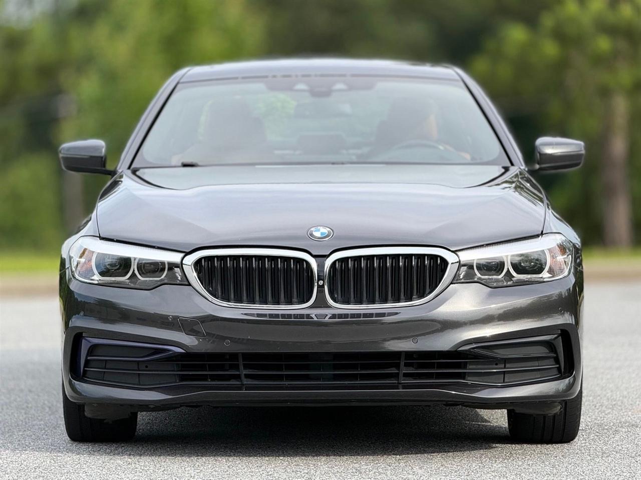 BMW 5 Series  2019