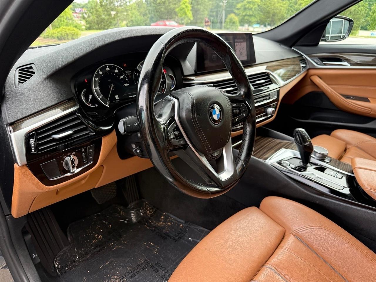 BMW 5 Series  2019