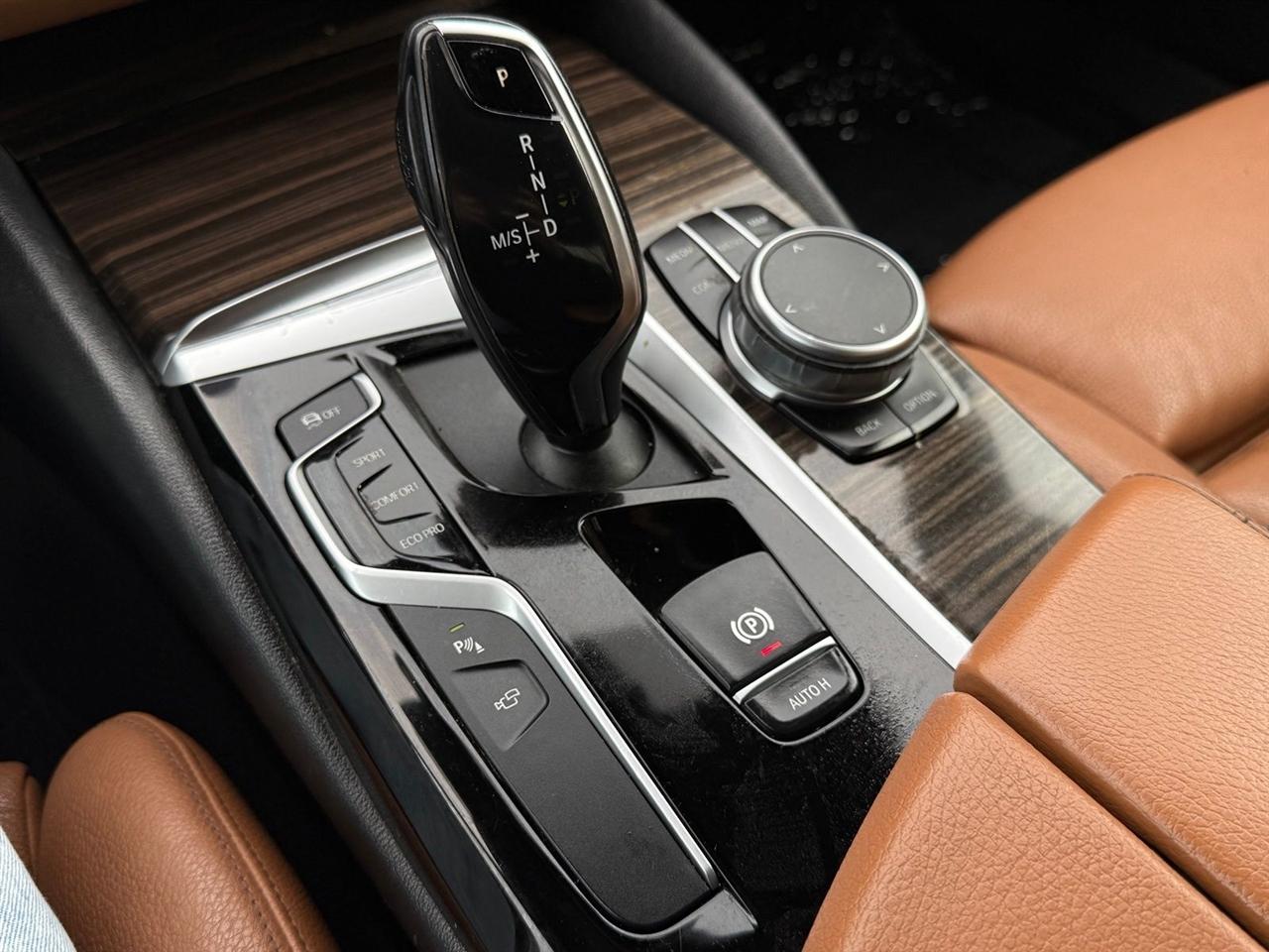 BMW 5 Series  2019