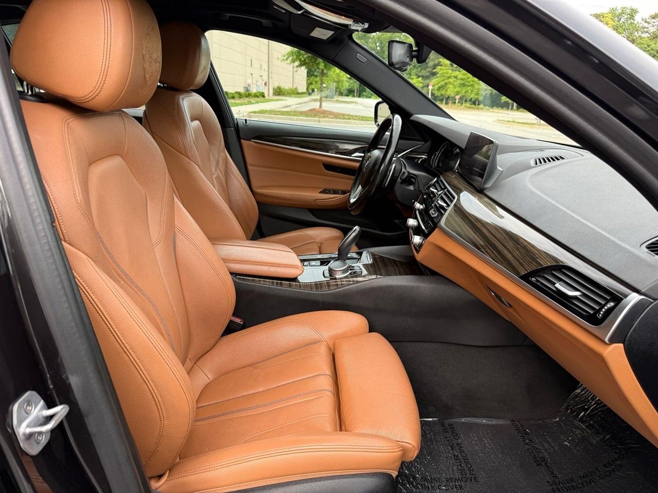 BMW 5 Series  2019